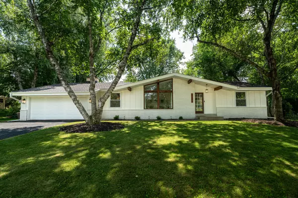 Brookfield, WI 53186,21595 Doneswood Dr