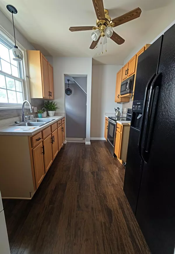 West Allis, WI 53219,5828 W Hayes Ave