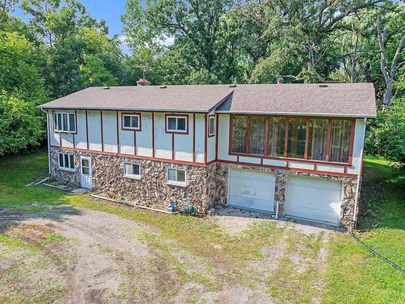 7870 W 2 Mile Rd, Raymond, WI 53126
