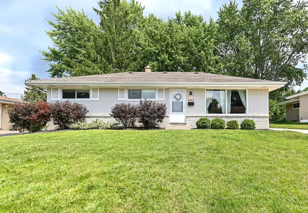 W149N8452 Norman Dr,  Menomonee Falls,  WI 53051