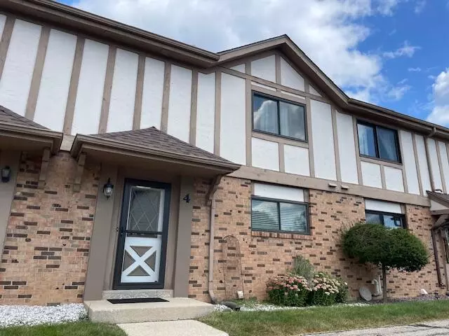 5701 Cambridge Cir Unit 4, Mount Pleasant, WI 53406