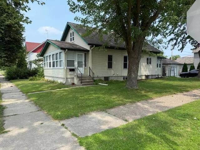 322 McLean Ave, Tomah, WI 54660