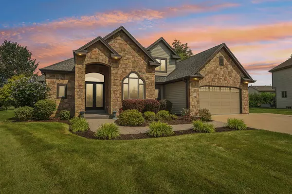 5121 S 111th St, Hales Corners, WI 53130