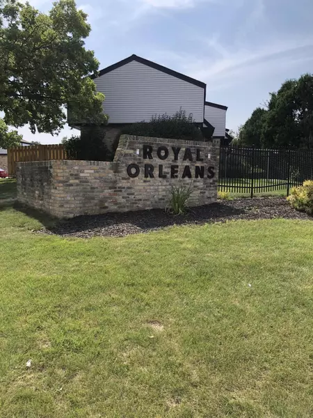 6655 N Bourbon St, Milwaukee, WI 53224