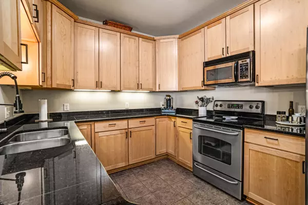 1888 N Humboldt Ave Unit 301, Milwaukee, WI 53202