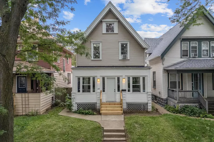 1257 S 36th St, Milwaukee, WI 53215