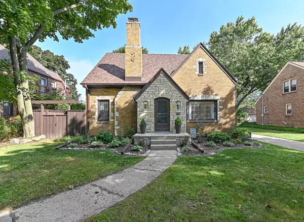 616 Aspen St, South Milwaukee, WI 53172