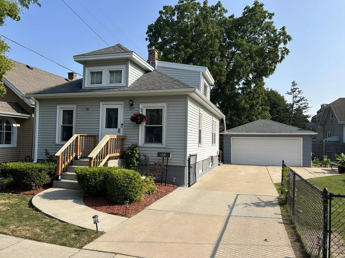 Racine, WI 53402,917 Augusta St