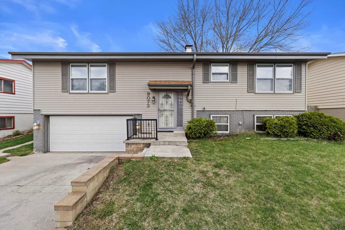 Milwaukee, WI 53224,9073 N Joyce Ave