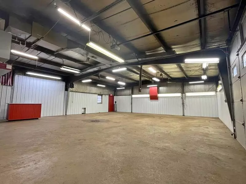 W230N9515 Colgate Rd, Lisbon, WI 53089