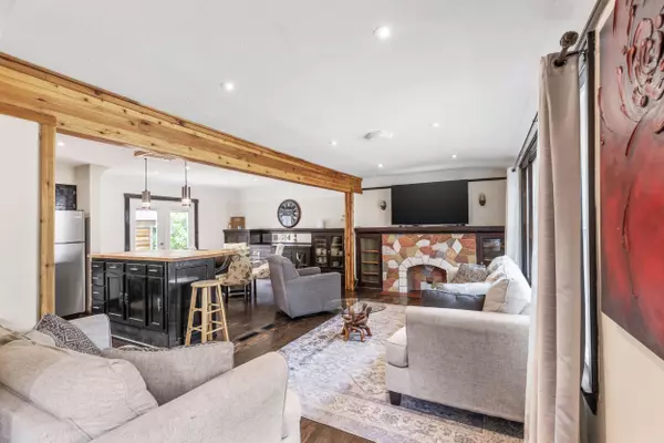 Milwaukee, WI 53207,229 E Norwich St