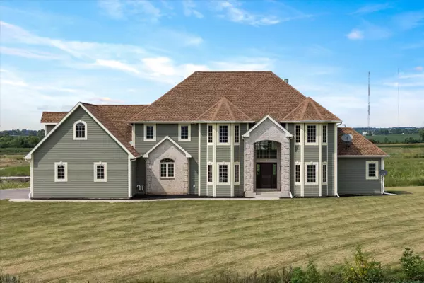 14700 50th Rd, Yorkville, WI 53177