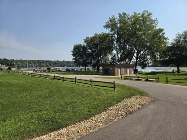 Delavan, WI 53115,4131 Maple Dr