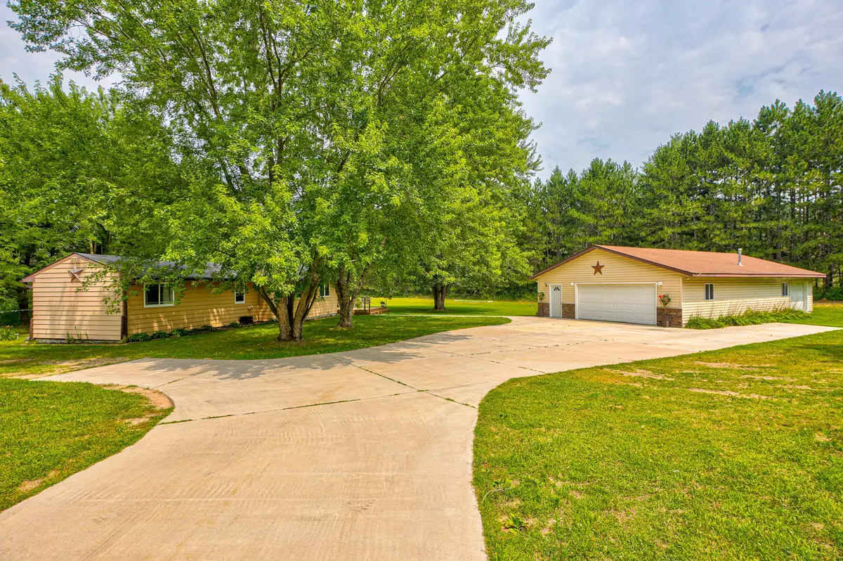 Brunswick, WI 54701,S8825 Short Rd