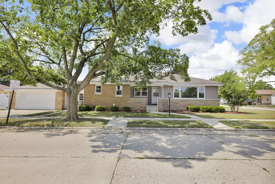 7506 33rd Ave, Kenosha, WI 53142