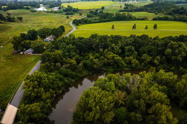 N5002 Gills Coulee Rd S, Hamilton, WI 54669
