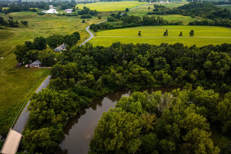 N5002 Gills Coulee Rd S, Hamilton, WI 54669