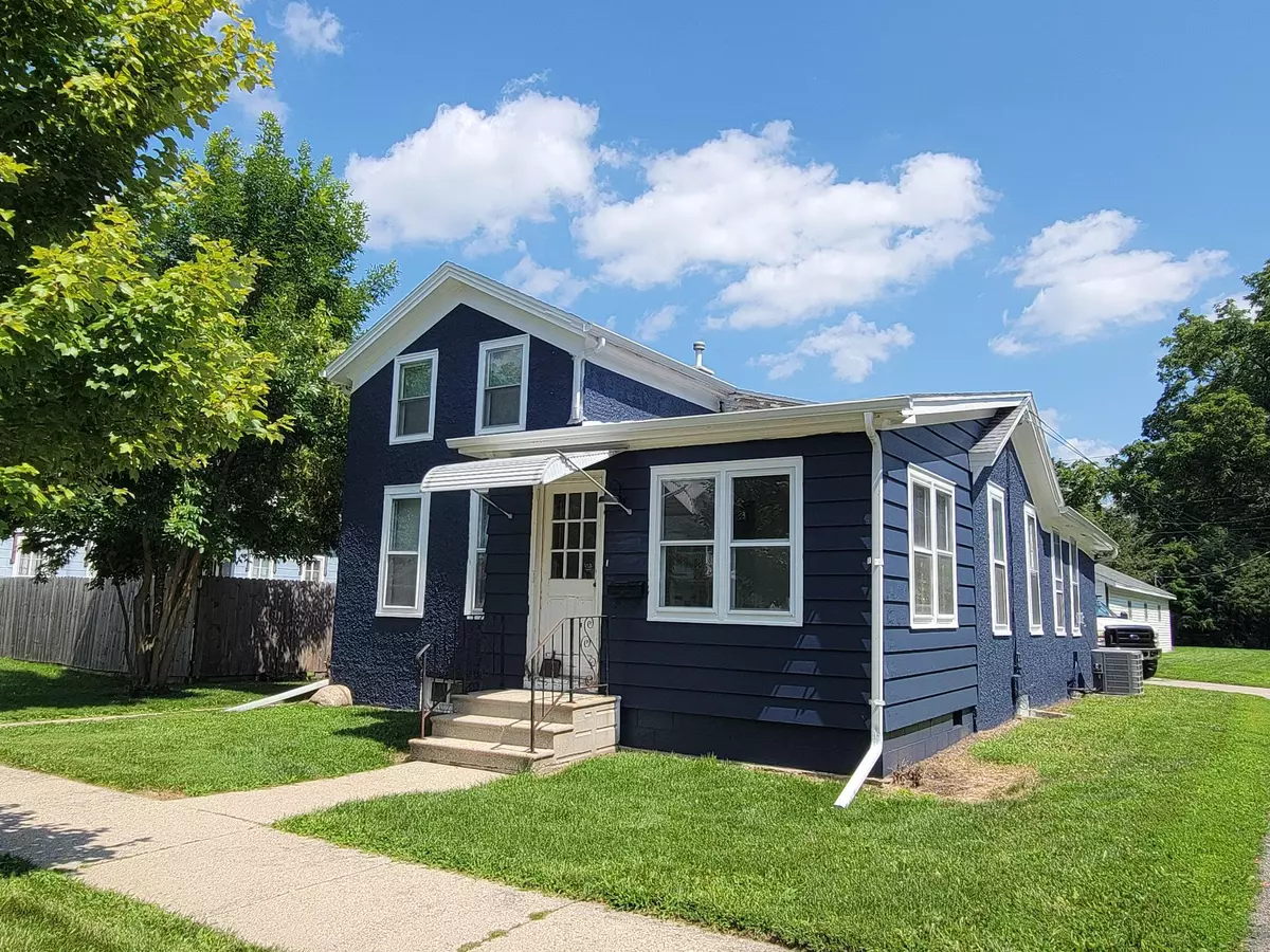Delavan, WI 53115,125 S 5th St