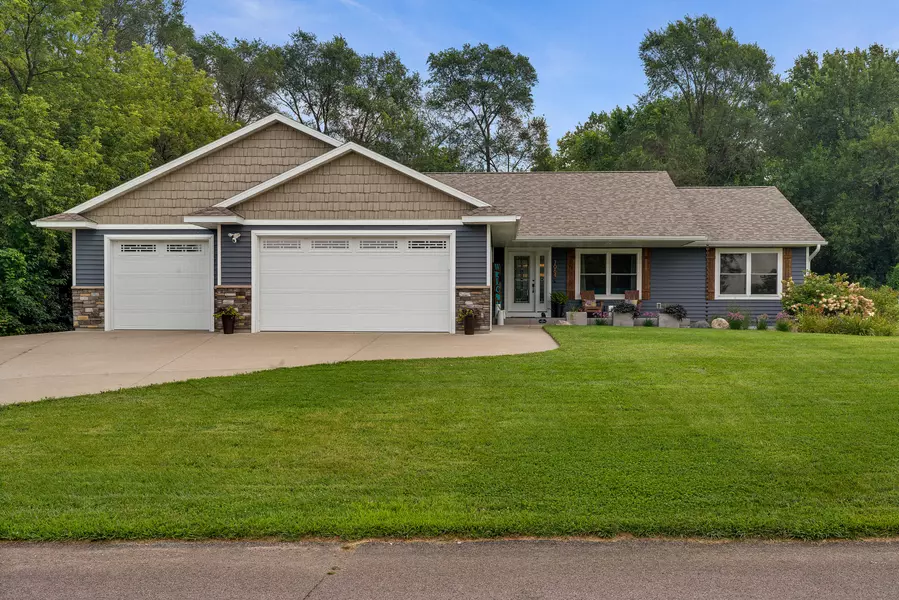 N7064 Pedretti St, Holland, WI 54636