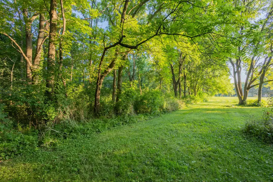 12134 W St Martins Rd, Franklin, WI 53132