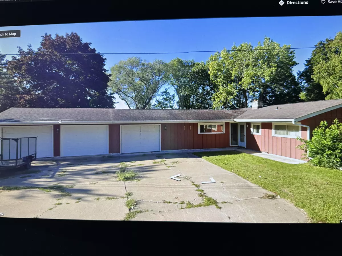 La Crescent, MN 55947,607 Riverview Ave