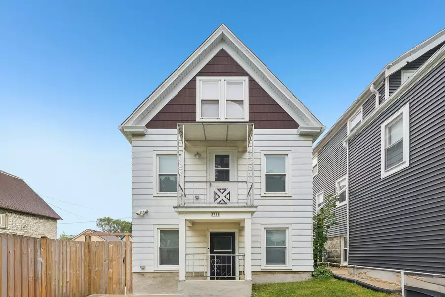 3719 E Barnard Ave, Cudahy, WI 53110