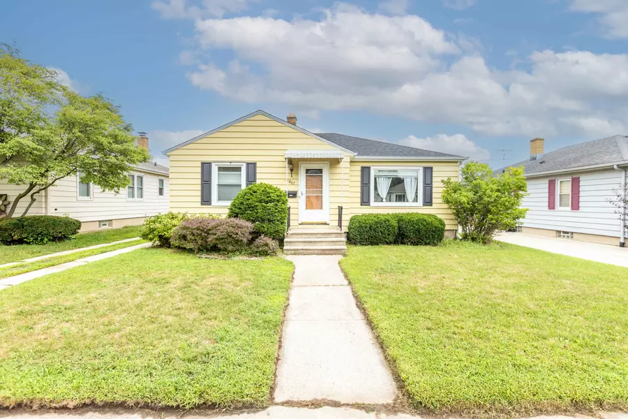 7807 37th Ave, Kenosha, WI 53142