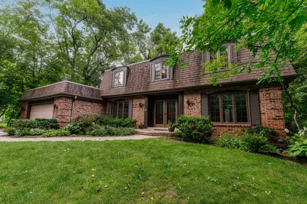 16560 Nancy Ln, Brookfield, WI 53005