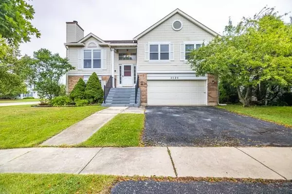 9528 74th St, Kenosha, WI 53142