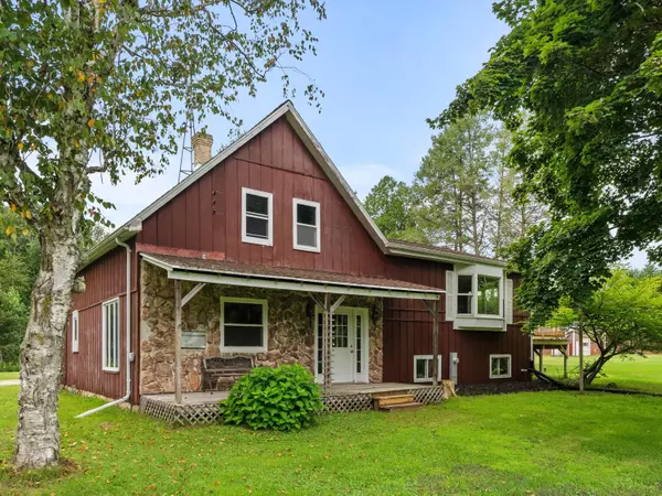 15632 Buck Ln, Mishicot, WI 54228