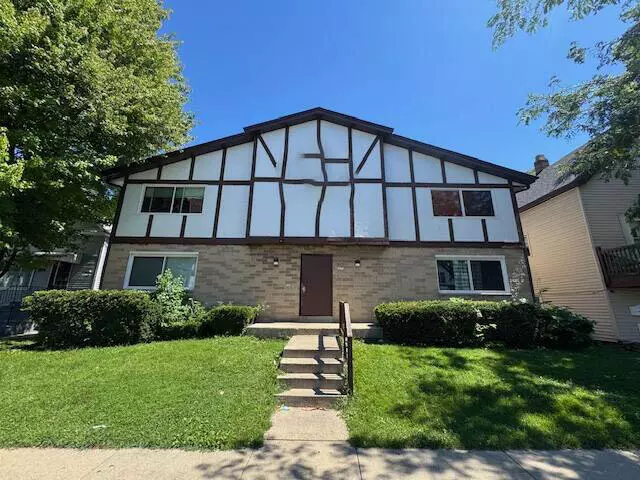 Milwaukee, WI 53215,2674 S 13th St