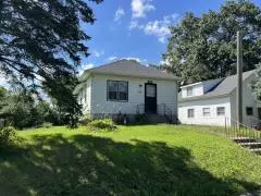 N6915 Oak Ln, Sugar Creek, WI 53121