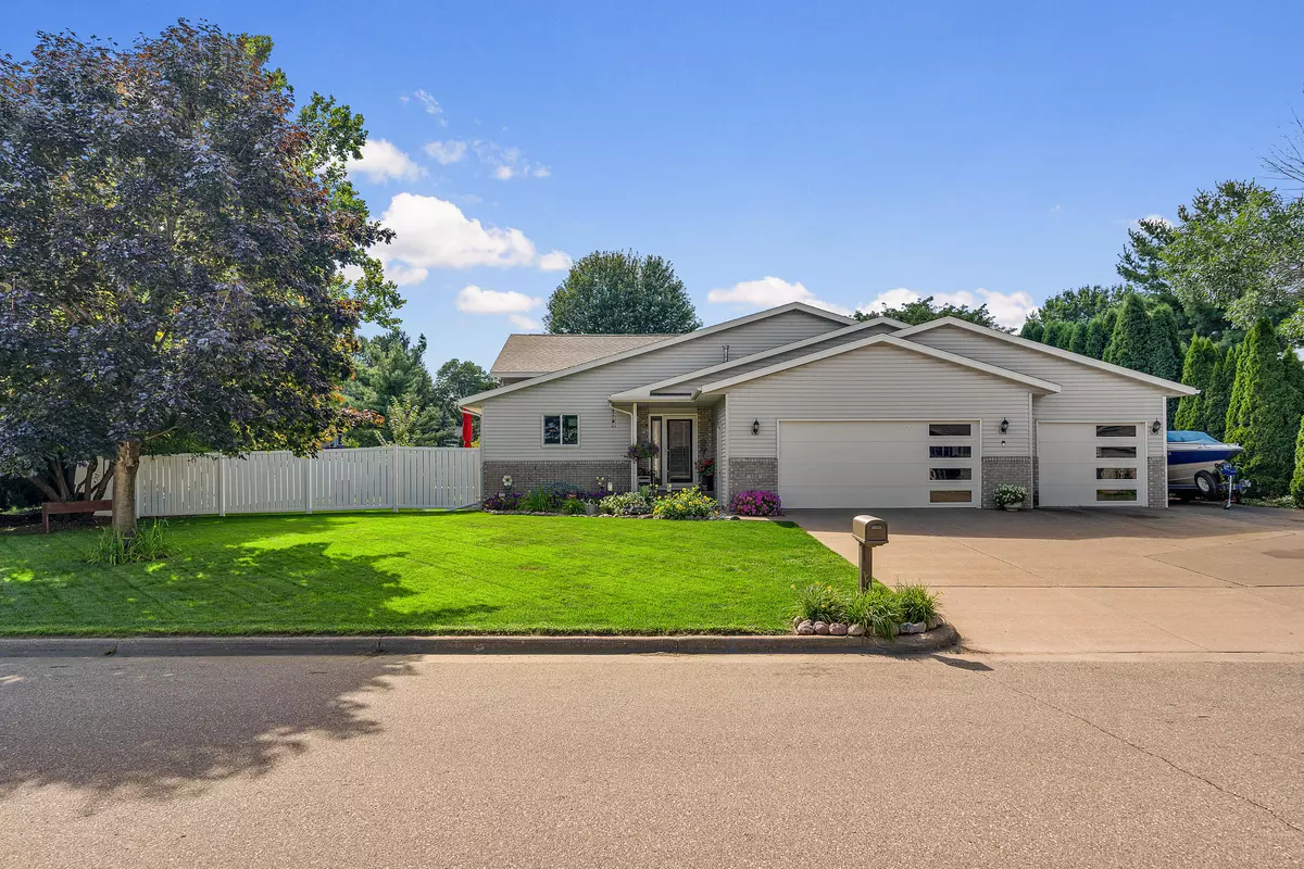Holmen, WI 54636,504 Ryan St
