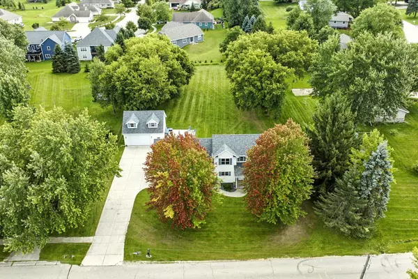 429 Lee Rd, Hartford, WI 53027