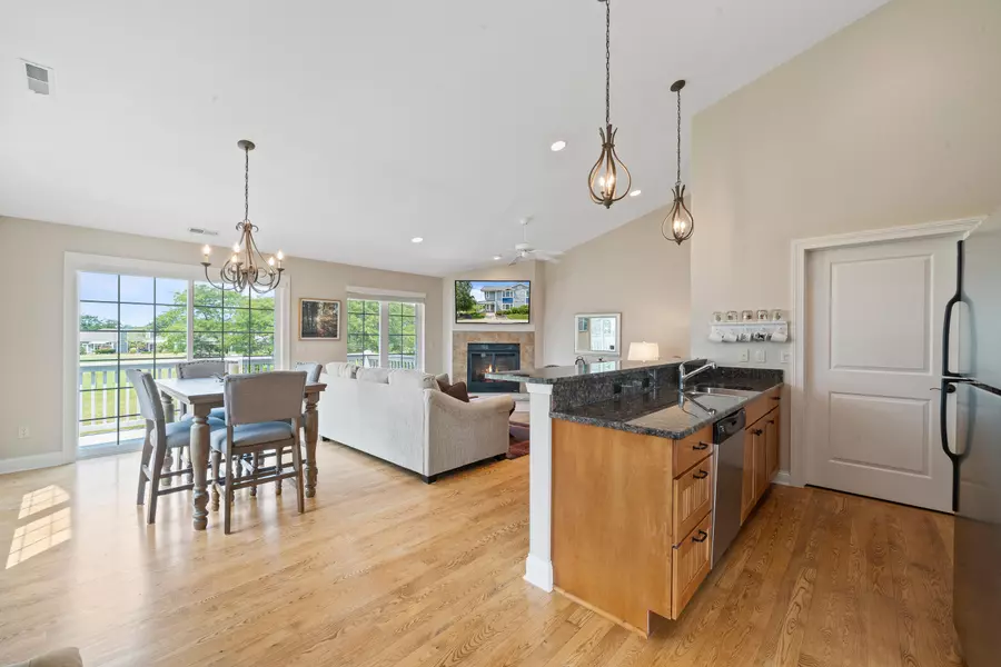 688 Geneva National Ave N Unit 6-26, Geneva, WI 53147