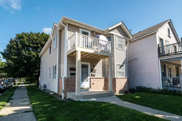6036 W Mitchell St, West Allis, WI 53214