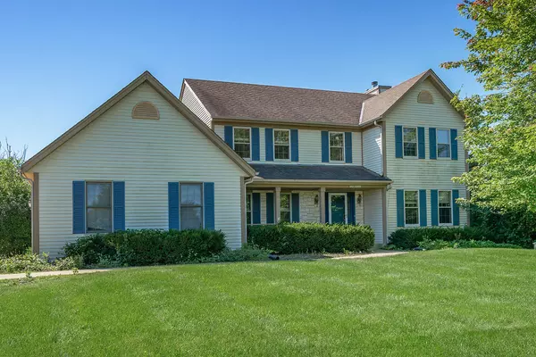 S29W30961 Wild Berry Ln, Genesee, WI 53188