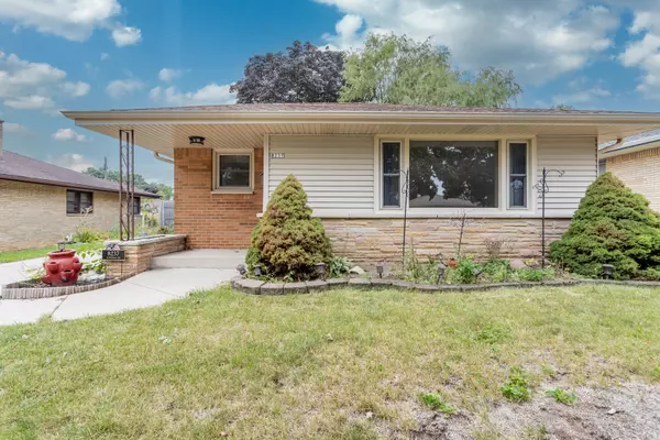 Milwaukee, WI 53218,8237 W Potomac Ave