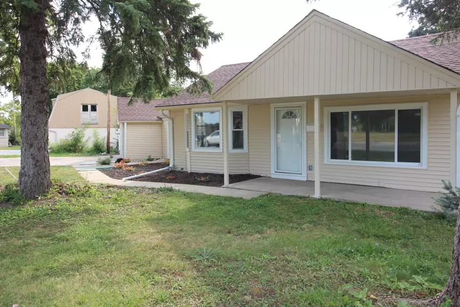 7127 W Forest Home Ave, Greenfield, WI 53220