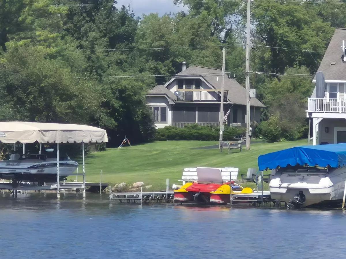 Norway, WI 53185,26044 W Loomis Rd