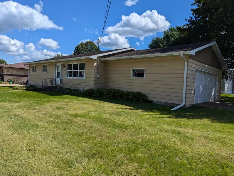 515 W Montgomery St, Sparta, WI 54656