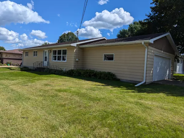 515 W Montgomery St, Sparta, WI 54656