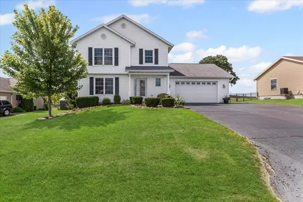 321 Tomahawk Dr, Twin Lakes, WI 53181