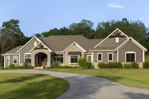 West Bend, WI 53095,5146 Cedar Pointe Dr