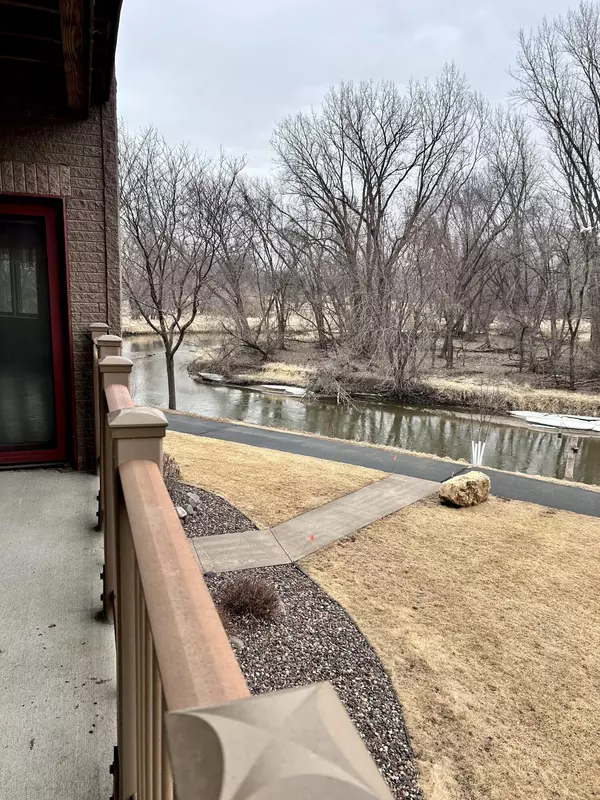 14 Copeland Ave Unit 105, La Crosse, WI 54603