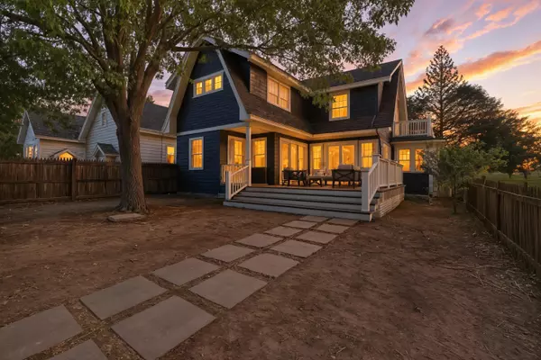 Shorewood, WI 53211,4201 N Woodburn St