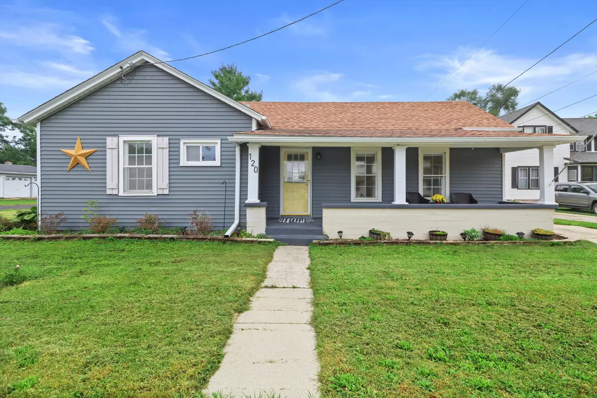 North Prairie, WI 53153,120 N Main St