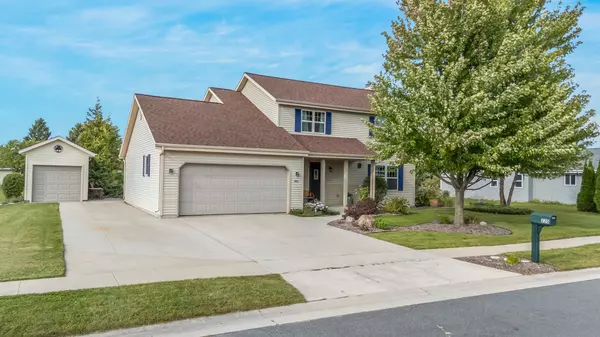 220 Meadows Ave, Cedar Grove, WI 53013