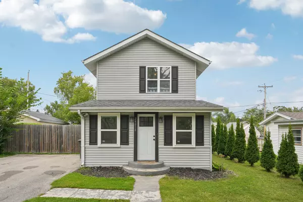 24818 72nd St, Paddock Lake, WI 53168