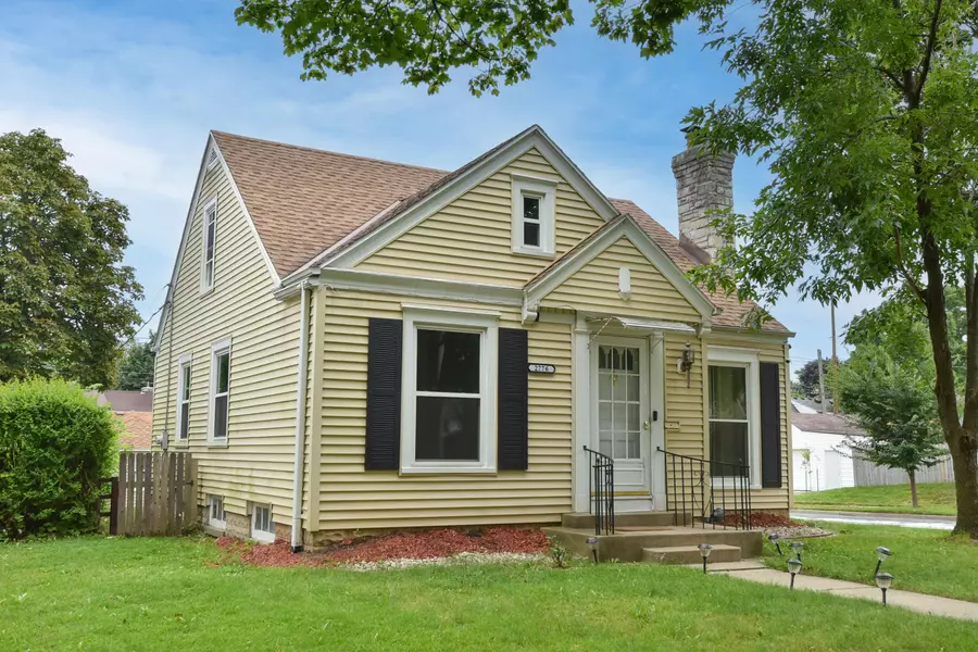 2776 S 47th St, Milwaukee, WI 53219